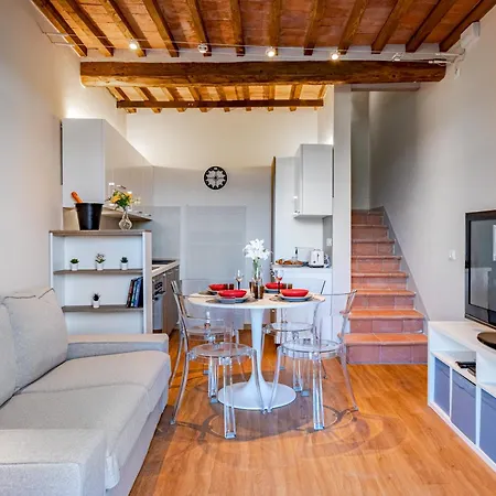 Apartamento Hostly Arno Riverside Residence-10min From Tower Pisa