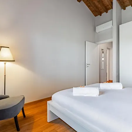 Hostly Arno Riverside Residence-10min From Tower Apartamento Pisa