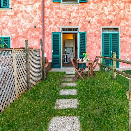 Hostly Arno Riverside Residence-10min From Tower